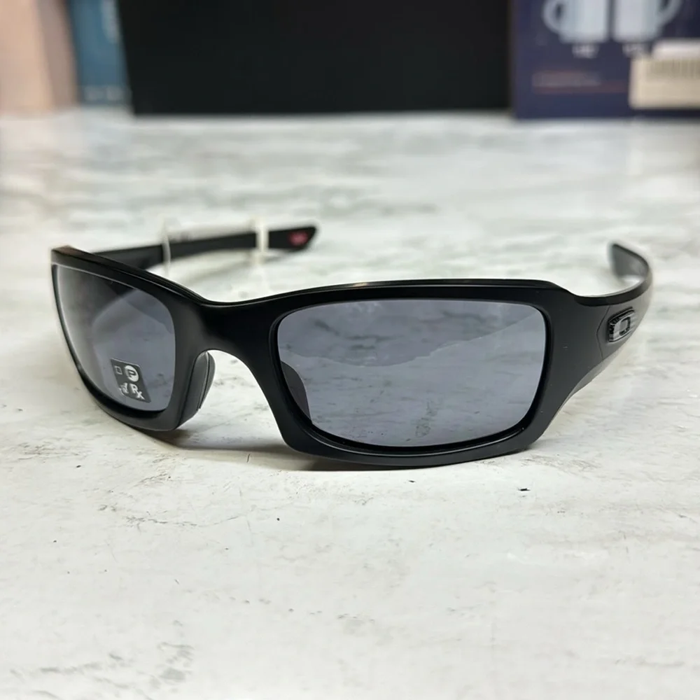 NEW OAKLEY OO9238-06 (4+1)^2 BLACK POLARIZED AUTHENTIC SUNGLASSES no case